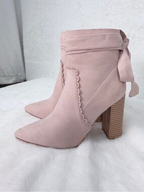 JustFab Rosalind Blush Wrap Booties Pointed Toe Block Heel Size 6 Boots Girly